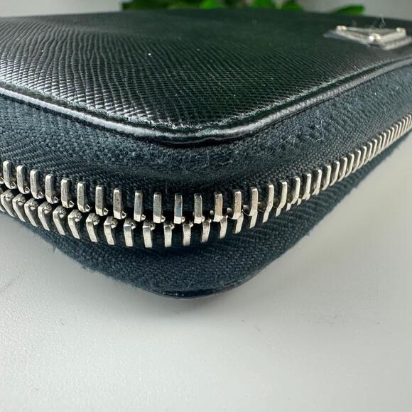 💎✨Authentic Prada Large Black Saffiano Leather Wallet - Picture 2 of 8